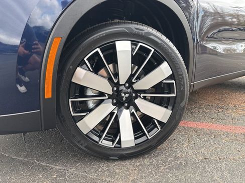 New 2026 Mitsubishi Outlander SE image 2