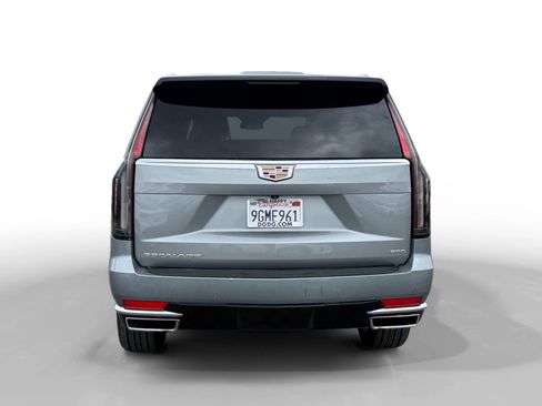 Used 2023 Cadillac Escalade ESV Luxury w/ LPO, Floor Liner Package RWD image 4
