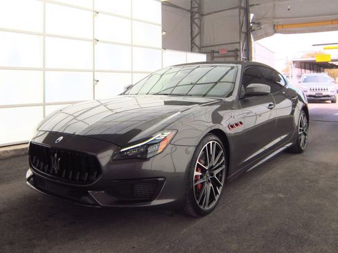 Used 2022 Maserati Quattroporte Trofeo image 2