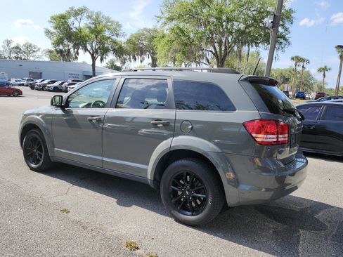 Used 2020 Dodge Journey SE w/ Blacktop Package FWD image 12