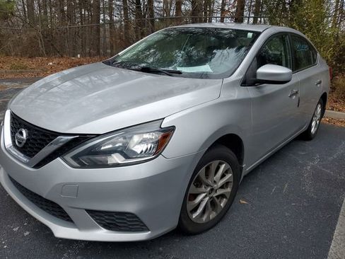 Used 2017 Nissan Sentra SV w/ Style Package FWD image 5