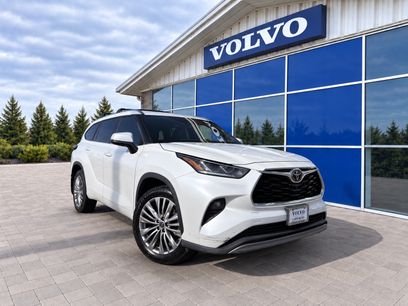 Used 2022 Toyota Highlander Platinum