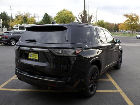 Used 2020 Chevrolet Traverse Premier image 5
