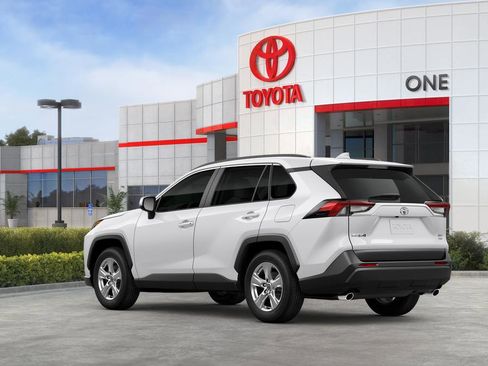 New 2025 Toyota RAV4 XLE image 6