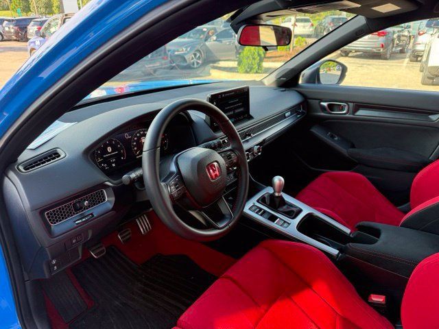 Used 2025 Honda Civic Type R image 11