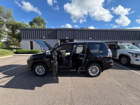 Used 2016 Lexus GX 460 w/ Premium Package AWD/4WD image 49