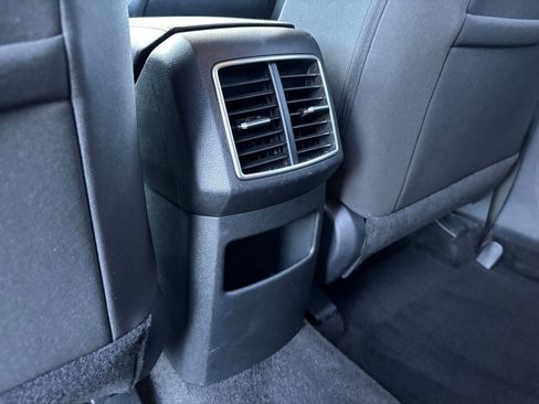 Used 2025 Kia Sportage LX image 22