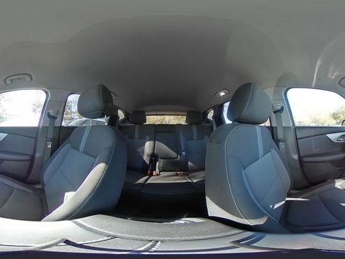 Used 2025 Chevrolet Blazer LT image 38