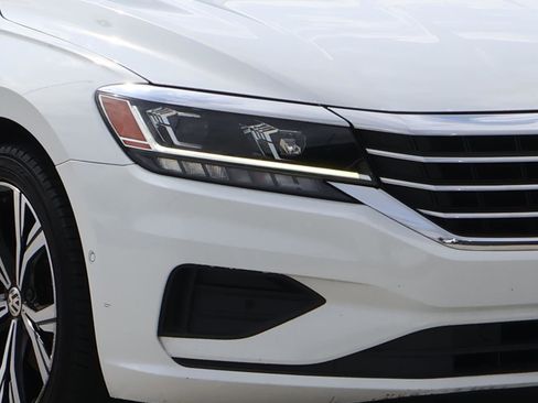 Used 2020 Volkswagen Passat 2.0T SEL image 8