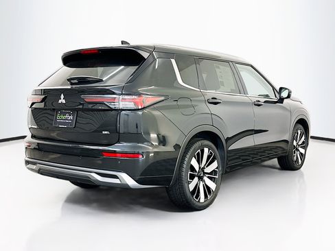 Used 2025 Mitsubishi Outlander SEL AWD/4WD image 9