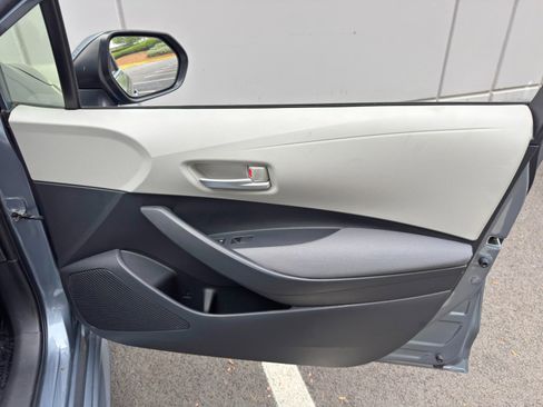 Used 2020 Toyota Corolla LE FWD image 39