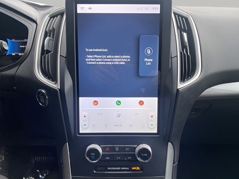 Certified 2024 Ford Edge SEL w/ Convenience Package image 18