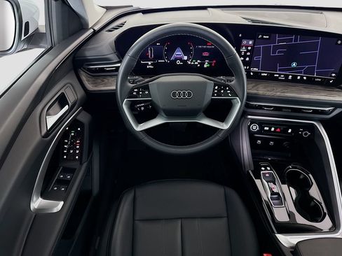 Used 2025 Audi Q5 Premium w/ Convenience Package AWD/4WD image 10