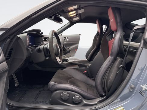 Used 2024 Nissan Z NISMO w/ Floor Mat Package image 11