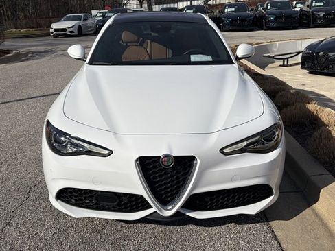 Used 2023 Alfa Romeo Giulia Ti image 3