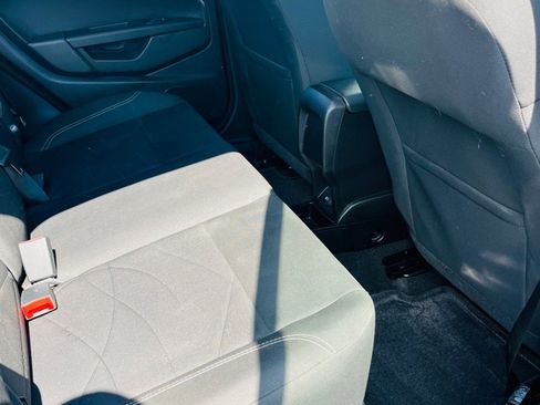 Used 2016 Ford Fiesta SE image 10