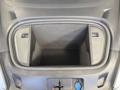 Certified 2023 Porsche Taycan Turbo S image 21