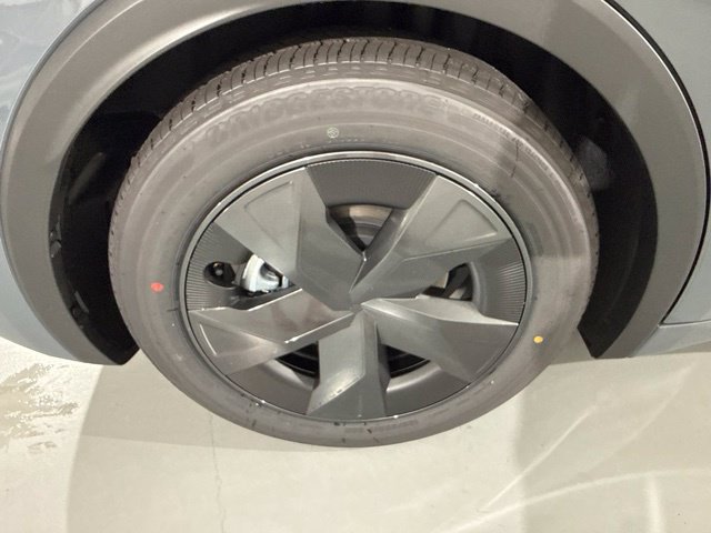 New 2026 Toyota Prius Plug-In Hybrid FWD image 12