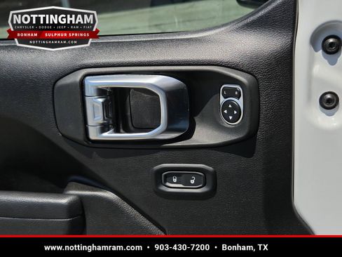 Used 2025 Jeep Wrangler Sport S AWD/4WD image 21