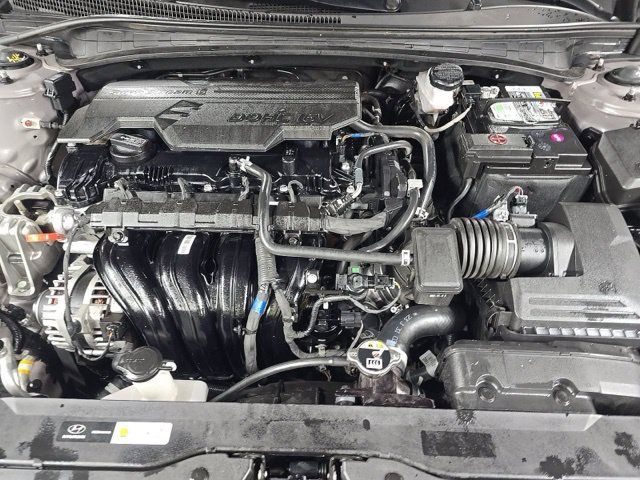 Used 2024 Hyundai Elantra SEL FWD image 17