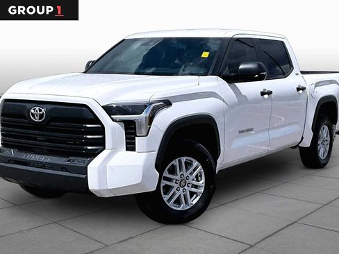 Used 2025 Toyota Tundra SR5 w/ SR5 Convenience Package AWD/4WD image 1