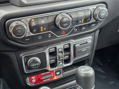 Used 2023 Jeep Wrangler Unlimited Rubicon 4xe w/ Safety Group image 32