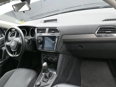 Used 2020 Volkswagen Tiguan SE AWD/4WD image 7
