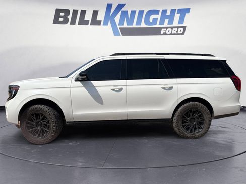 Used 2025 Ford Expedition Max Platinum w/ Stealth Appearance Package AWD/4WD image 2