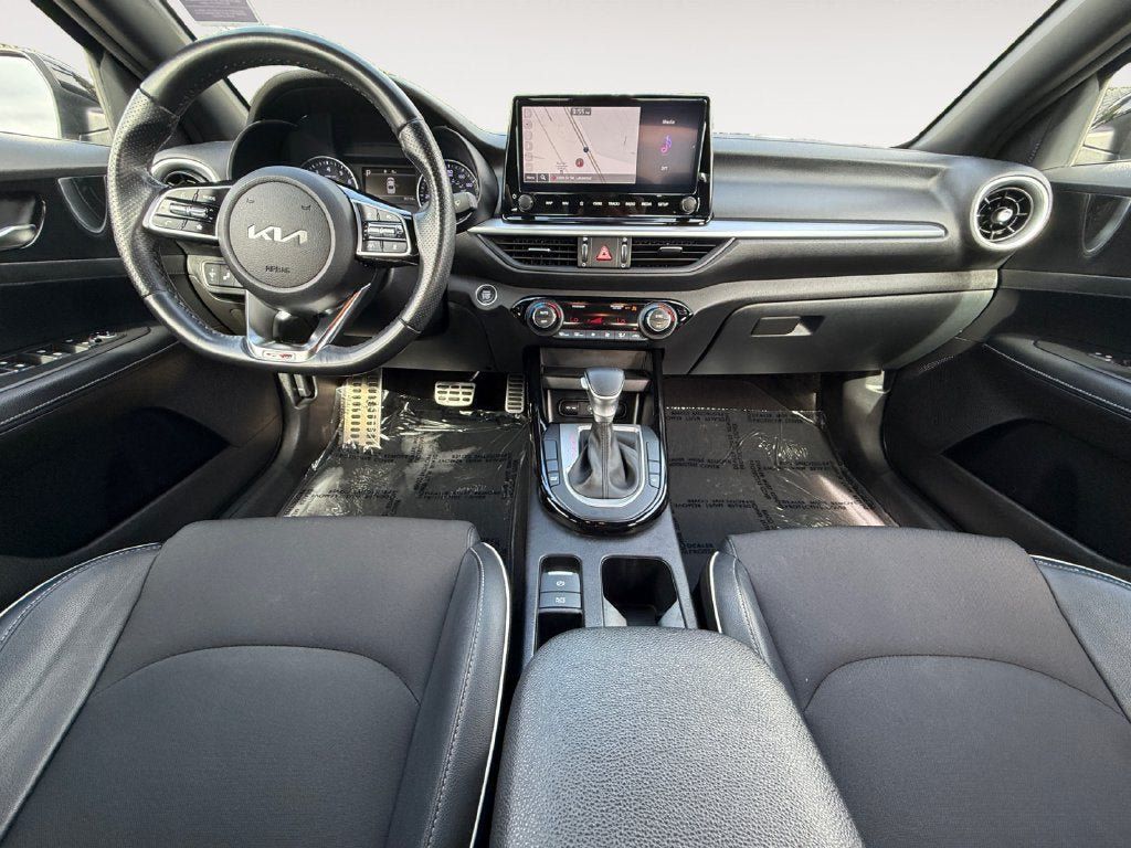 Used 2023 Kia Forte GT-Line w/ GT-Line Technology Package FWD image 11