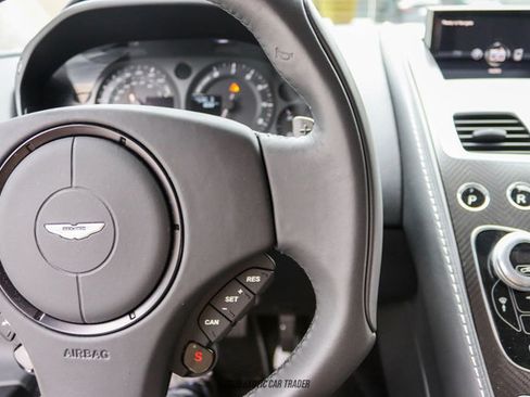 Used 2014 Aston Martin Vanquish Coupe image 41