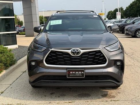 Used 2025 Toyota Highlander XLE AWD/4WD image 8