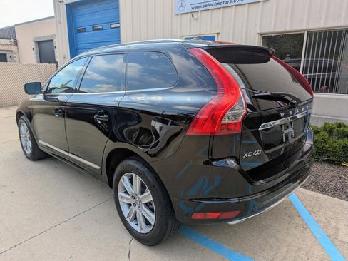 Used 2017 Volvo XC60 T5 Inscription w/ Preferred Option Package image 4