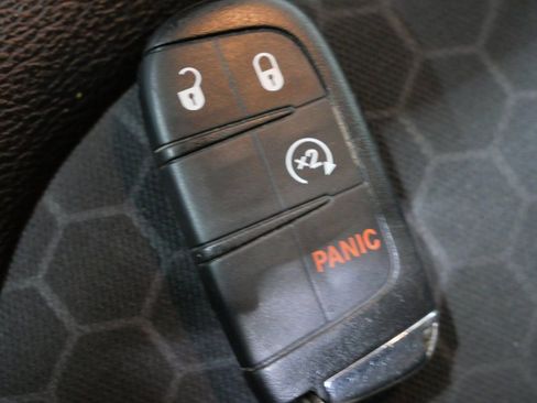 Used 2019 Jeep Compass Latitude w/ Cold Weather Group image 24