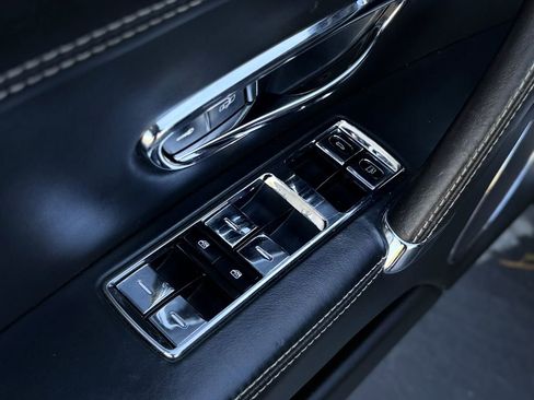 Used 2014 Bentley Flying Spur W12 image 16