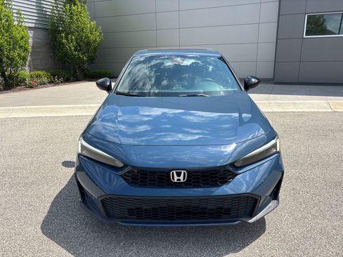 Used 2025 Honda Civic Sport image 2