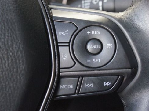 Used 2024 Toyota Camry SE image 10