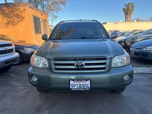Used 2004 Toyota Highlander 4WD V6 image 2