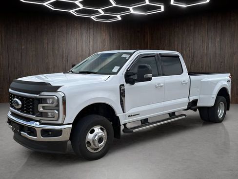 Certified 2025 Ford F350 Lariat AWD/4WD image 3