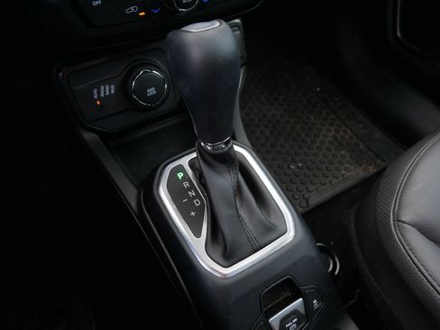 Used 2023 Jeep Renegade Limited w/ Sun/Sound Group image 30