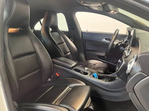 Used 2018 Mercedes-Benz CLA 250 image 10