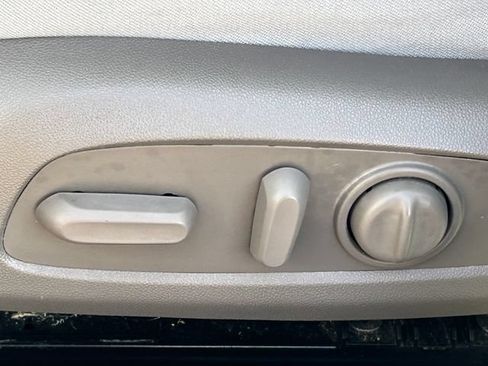Used 2025 Chevrolet Malibu LT FWD image 28