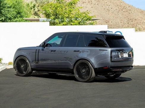 Used 2024 Land Rover Range Rover Autobiography image 9