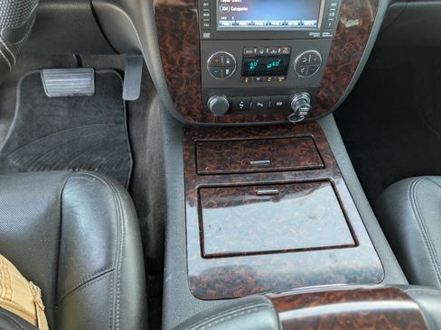 Used 2014 GMC Sierra 3500 Denali image 28