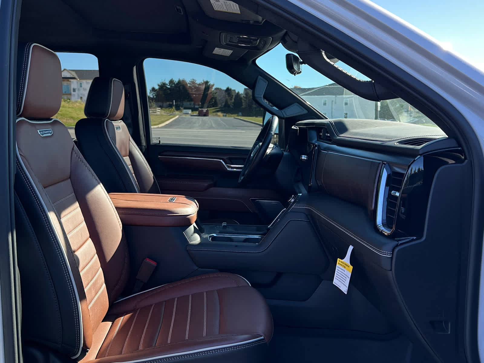 Used 2024 GMC Sierra 2500 Denali Ultimate w/ Snow Plow Prep/Camper Package AWD/4WD image 17