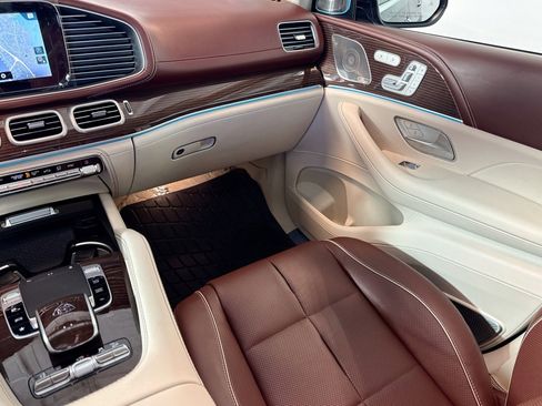 Used 2023 Mercedes-Benz Maybach GLS 600 4MATIC image 22