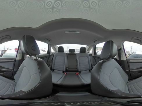 Used 2025 Volkswagen Jetta SE image 41