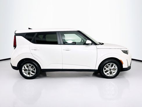 Used 2025 Kia Soul LX w/ LX Technology Package image 10