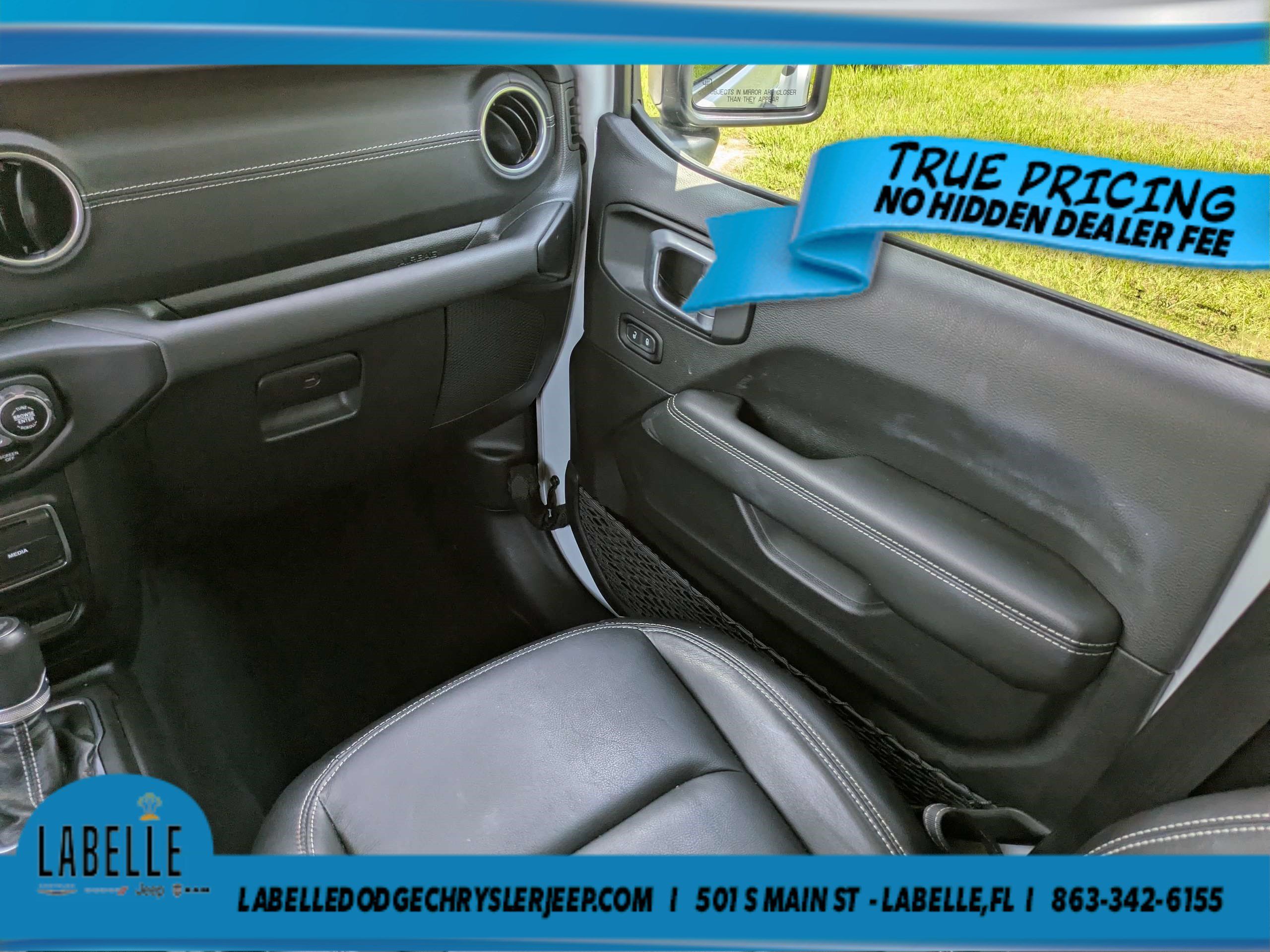 Used 2023 Jeep Wrangler Unlimited Sahara AWD/4WD image 17