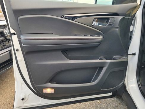 New 2026 Honda Ridgeline Black Edition image 7