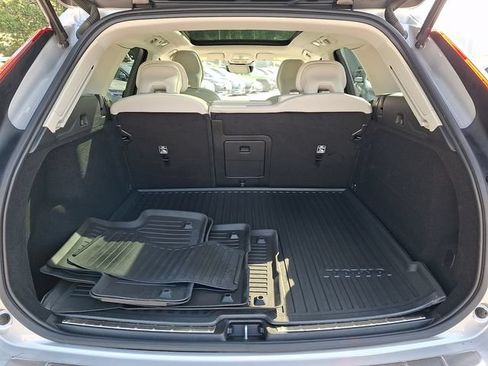 Certified 2023 Volvo XC60 B5 Plus w/ Climate Package AWD/4WD image 29